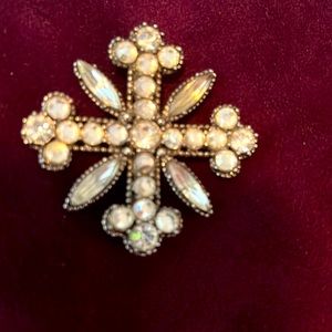 Snow Flake Crystal pin Brooch Gorgeous